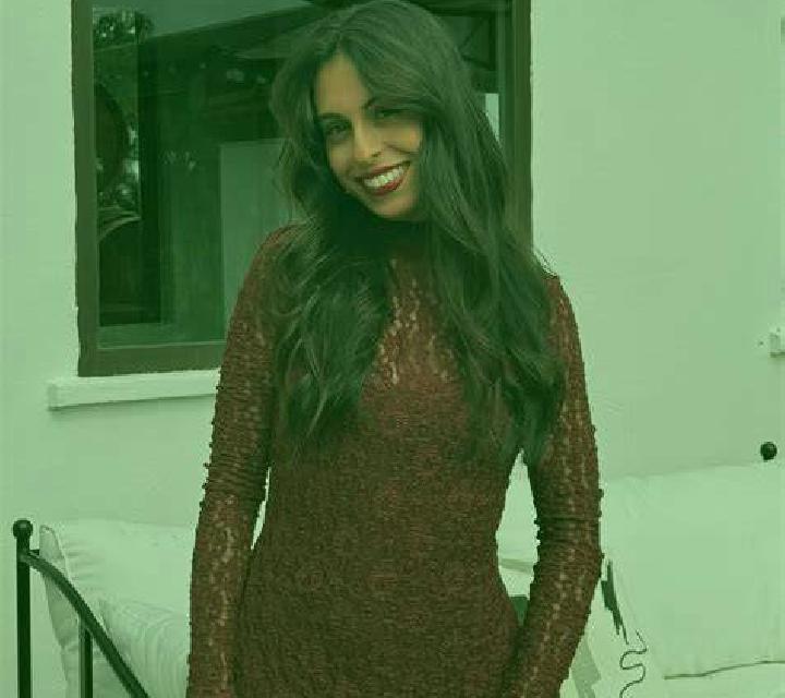 Abril Santiago escort
