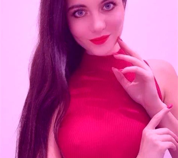 Ariadna Nacimiento escort