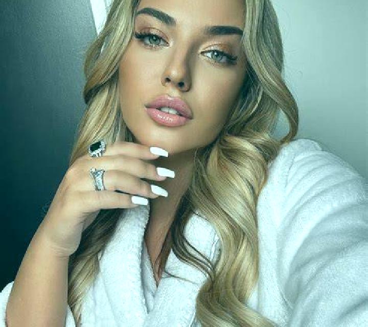 Bianca Vilcun escort